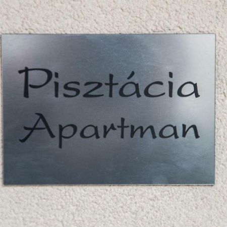 Pisztacia Apartman Apartment Eger Exterior foto
