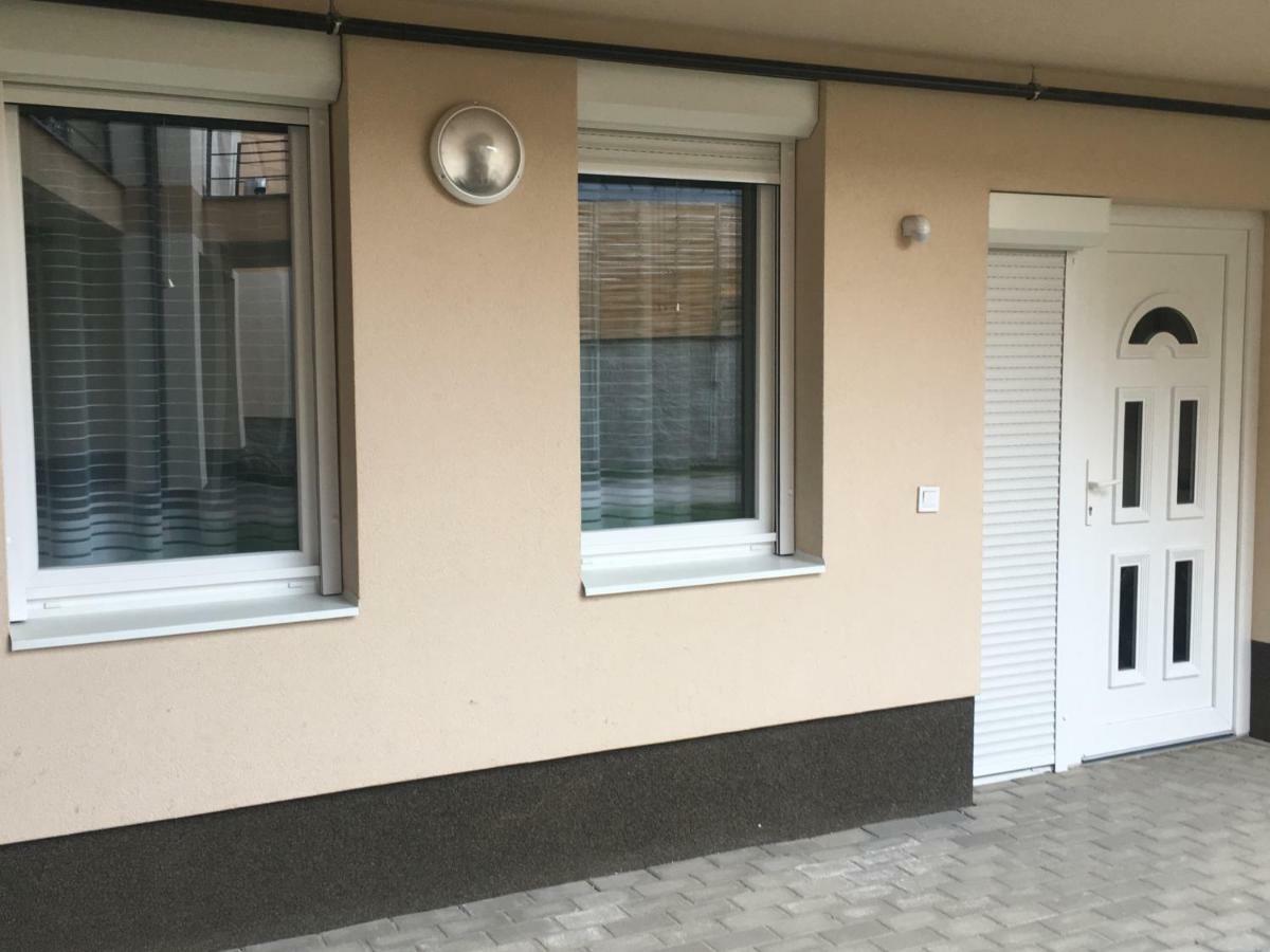 Pisztacia Apartman Apartment Eger Exterior foto